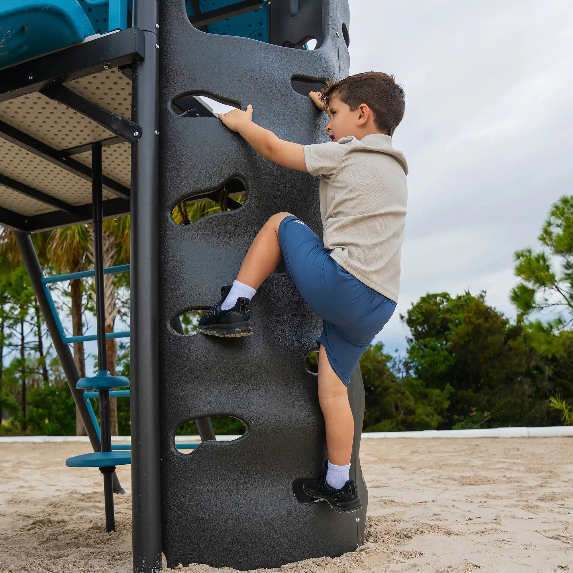 Lifetime Big Stuff Adventure Swing Set with Spider Swing