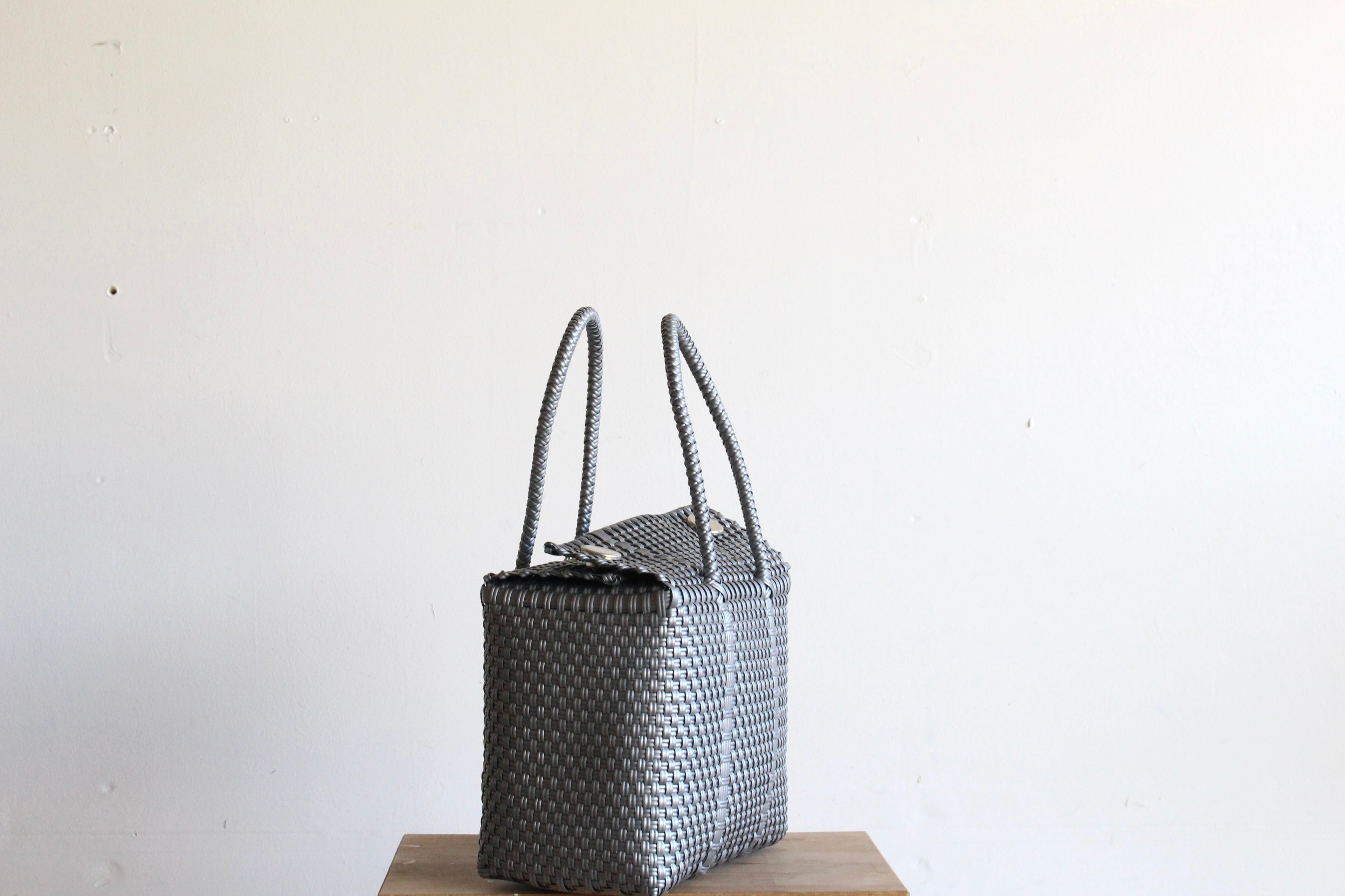 MexiMexi Silver Mexican Handbag - Woven Plastic Bag made in Mexico.