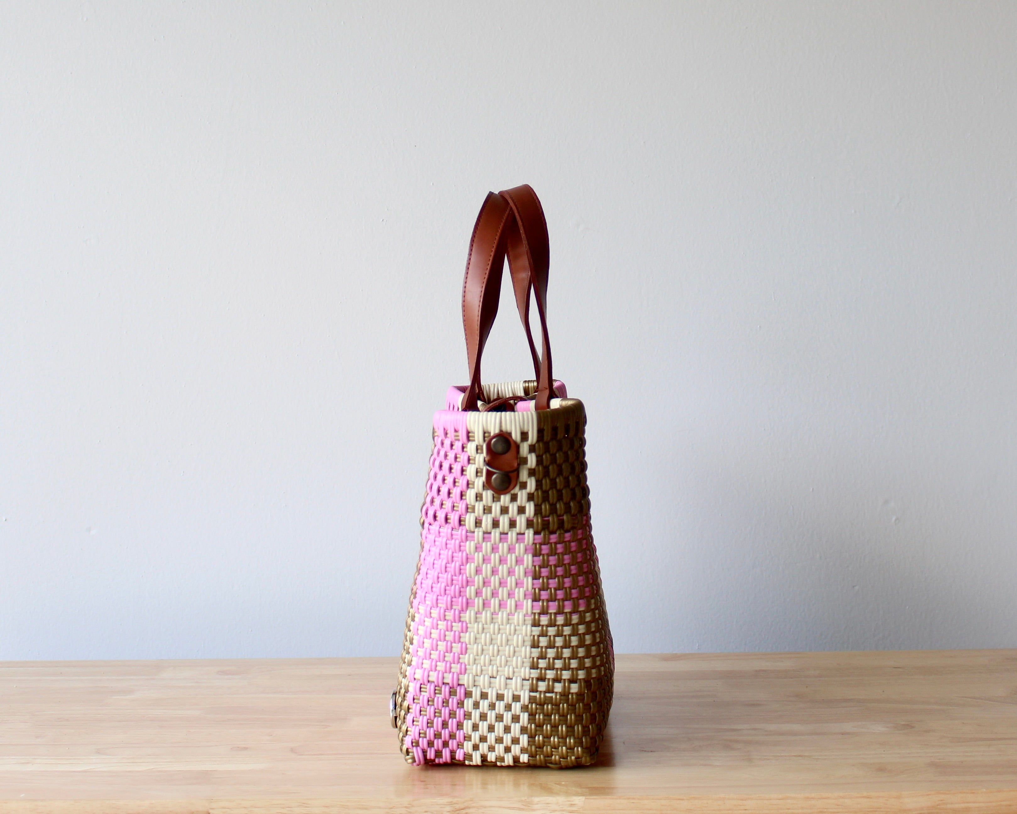 Vida Woven Purse – Pink Plaid with Gold