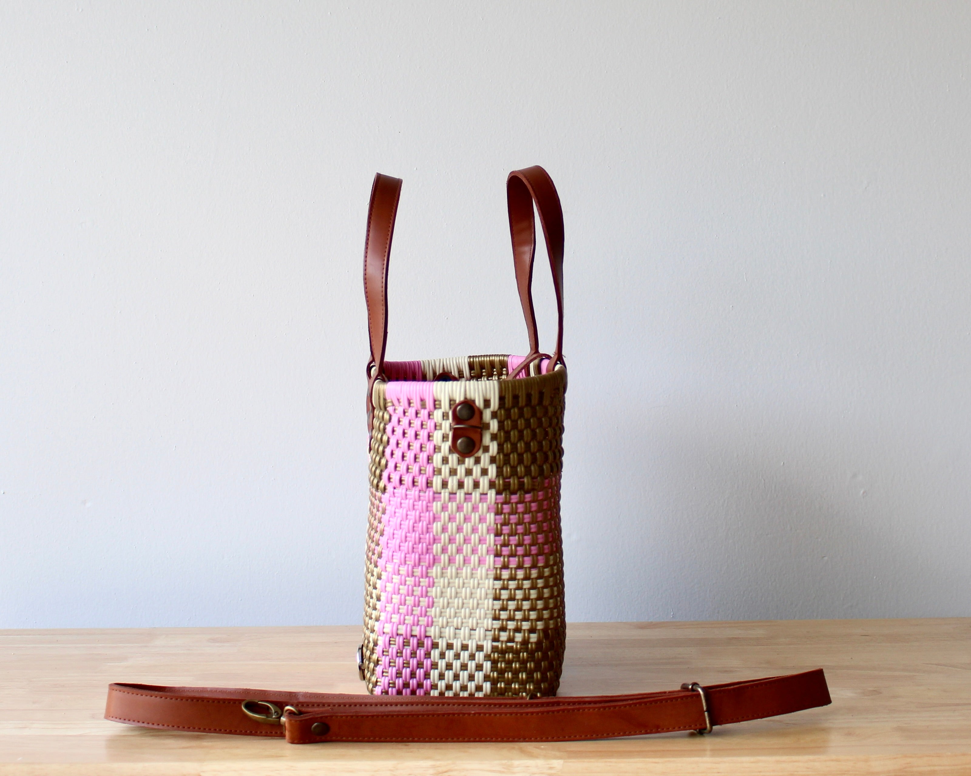 Vida Woven Purse – Pink Plaid with Gold