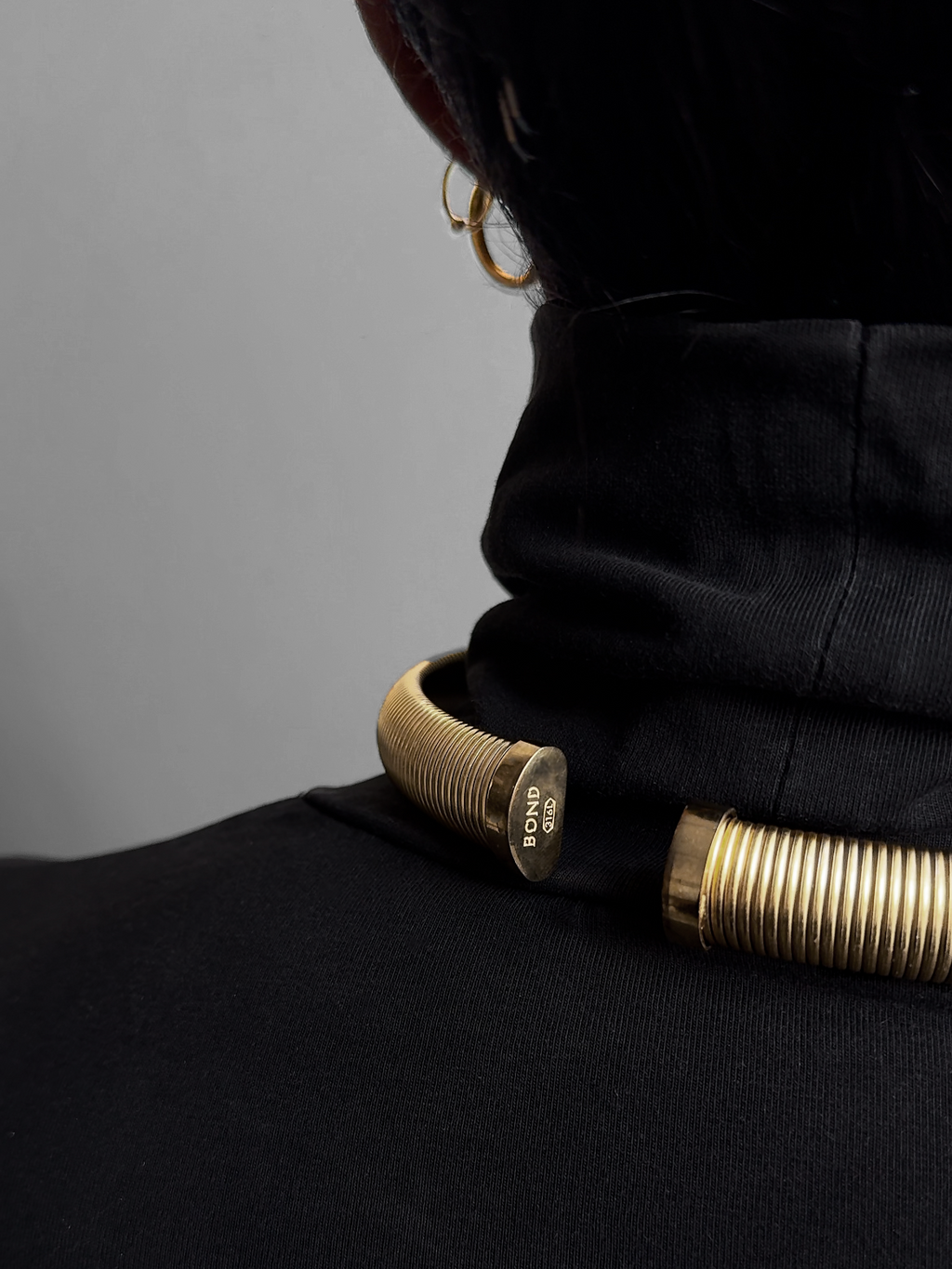 Striated Choker - Flexible Fit