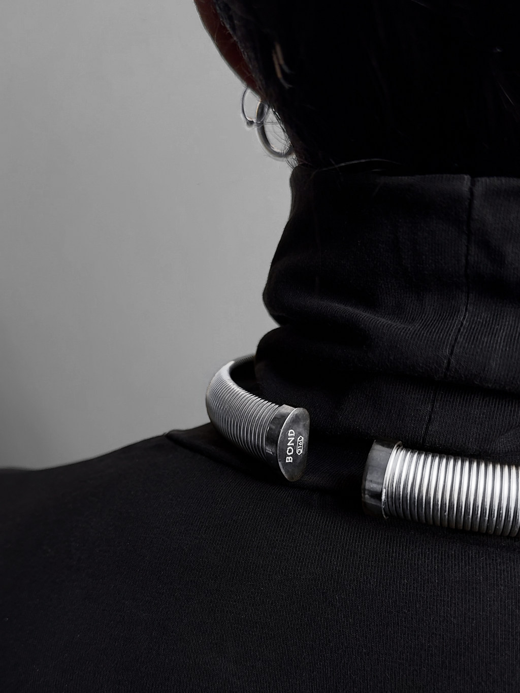 Striated Choker - Flexible Fit