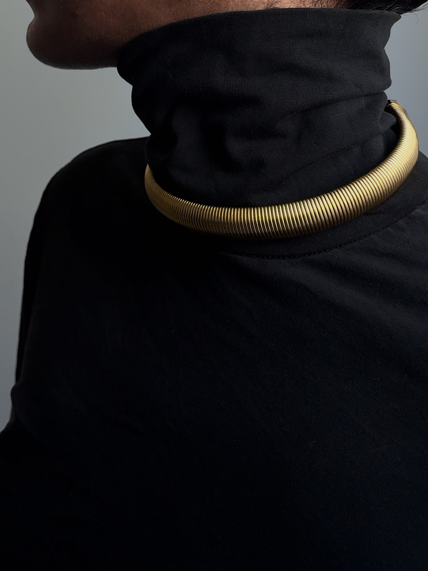 Striated Choker - Flexible Fit