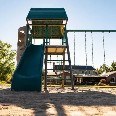 Lifetime Big Stuff Deluxe Swing Set