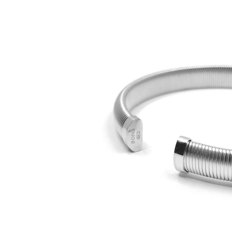 Striated Choker - Flexible Fit